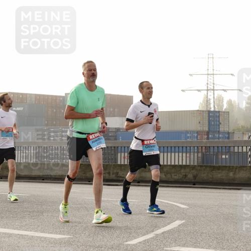 03.10.2026 - Köhlbrandbrückenlauf Michael Burmester http://msf.ph/oto/10770310 03.10.2026 09:13:51 Position 3 2163, 2294 meine-sportfotos.de