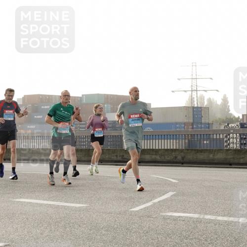 03.10.2026 - Köhlbrandbrückenlauf Michael Burmester http://msf.ph/oto/10770328 03.10.2026 09:13:53 Position 3 3837 meine-sportfotos.de