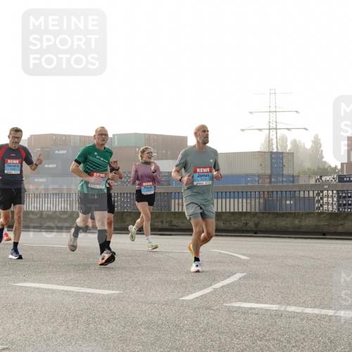 03.10.2026 - Köhlbrandbrückenlauf Michael Burmester http://msf.ph/oto/10770329 03.10.2026 09:13:53 Position 3 19, 3837 meine-sportfotos.de