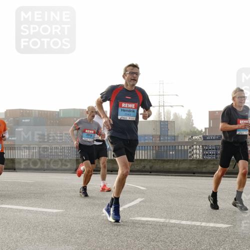 03.10.2026 - Köhlbrandbrückenlauf Michael Burmester http://msf.ph/oto/10770351 03.10.2026 09:13:55 Position 3 2243 meine-sportfotos.de