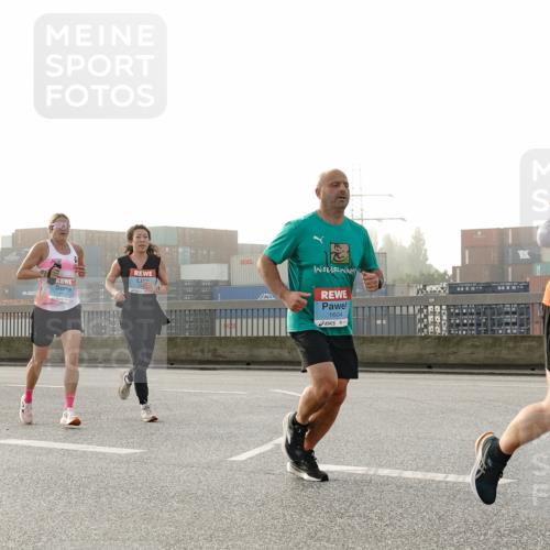 03.10.2026 - Köhlbrandbrückenlauf Michael Burmester http://msf.ph/oto/10770369 03.10.2026 09:13:57 Position 3 1604, 2395 meine-sportfotos.de