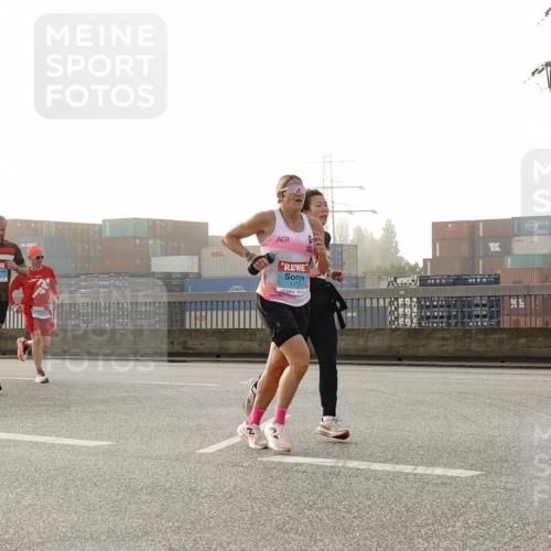 03.10.2026 - Köhlbrandbrückenlauf Michael Burmester http://msf.ph/oto/10770382 03.10.2026 09:13:58 Position 3 1, 1179 meine-sportfotos.de