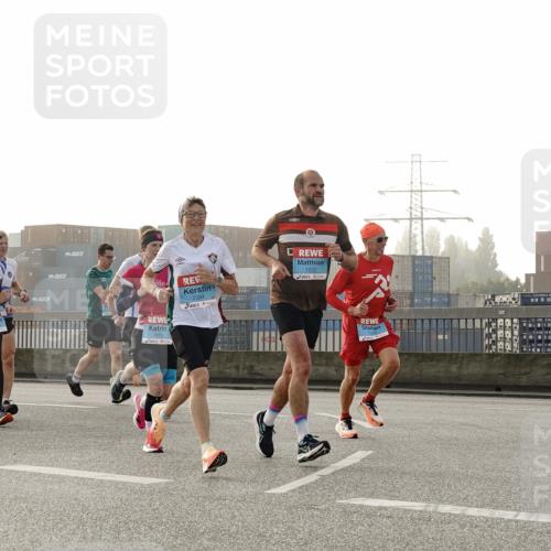 03.10.2026 - Köhlbrandbrückenlauf Michael Burmester http://msf.ph/oto/10770392 03.10.2026 09:14:00 Position 3 1812, 2394, 1532 meine-sportfotos.de