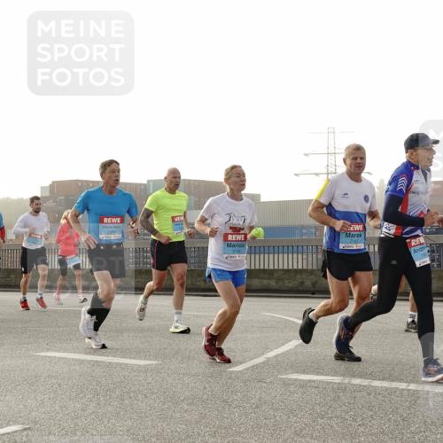 03.10.2026 - Köhlbrandbrückenlauf Michael Burmester http://msf.ph/oto/10770410 03.10.2026 09:14:02 Position 3 2144, 2143 meine-sportfotos.de