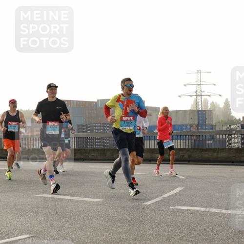 03.10.2026 - Köhlbrandbrückenlauf Michael Burmester http://msf.ph/oto/10770426 03.10.2026 09:14:04 Position 3 1152 meine-sportfotos.de