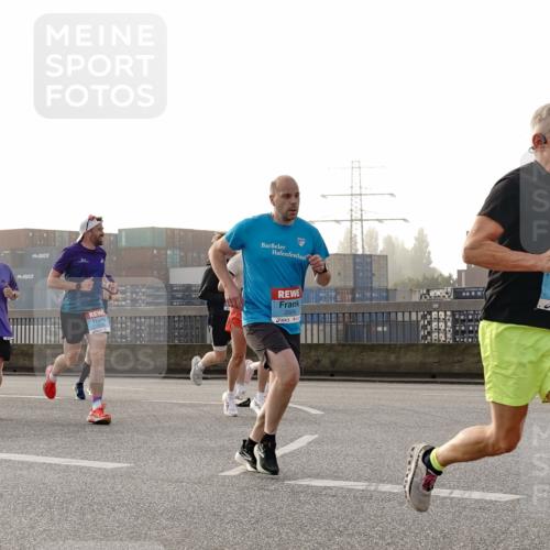03.10.2026 - Köhlbrandbrückenlauf Michael Burmester http://msf.ph/oto/10770470 03.10.2026 09:14:11 Position 3 2006, 2055 meine-sportfotos.de