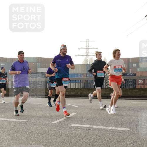 03.10.2026 - Köhlbrandbrückenlauf Michael Burmester http://msf.ph/oto/10770480 03.10.2026 09:14:12 Position 3 1878, 2014 meine-sportfotos.de