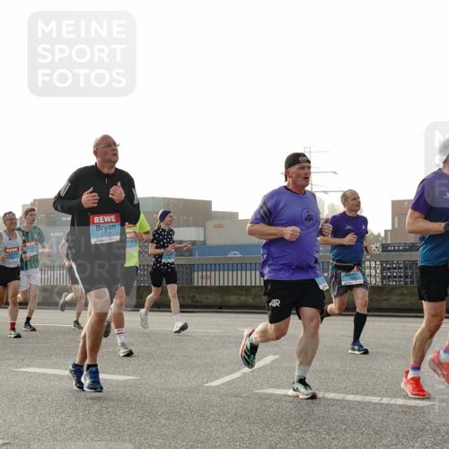 03.10.2026 - Köhlbrandbrückenlauf Michael Burmester http://msf.ph/oto/10770488 03.10.2026 09:14:13 Position 3 2379, 2270 meine-sportfotos.de