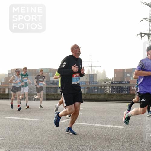 03.10.2026 - Köhlbrandbrückenlauf Michael Burmester http://msf.ph/oto/10770492 03.10.2026 09:14:13 Position 3  meine-sportfotos.de