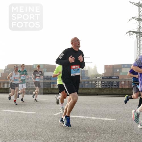 03.10.2026 - Köhlbrandbrückenlauf Michael Burmester http://msf.ph/oto/10770494 03.10.2026 09:14:13 Position 3 2379 meine-sportfotos.de