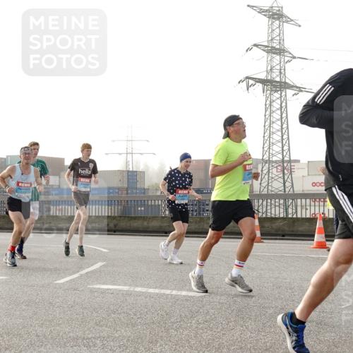 03.10.2026 - Köhlbrandbrückenlauf Michael Burmester http://msf.ph/oto/10770501 03.10.2026 09:14:14 Position 3 2379 meine-sportfotos.de