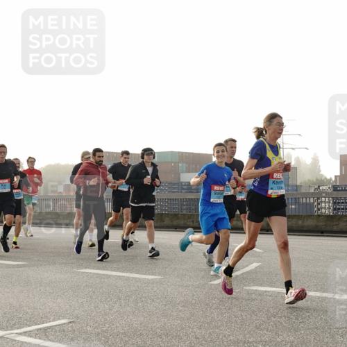 03.10.2026 - Köhlbrandbrückenlauf Michael Burmester http://msf.ph/oto/10770527 03.10.2026 09:14:17 Position 3 13 meine-sportfotos.de