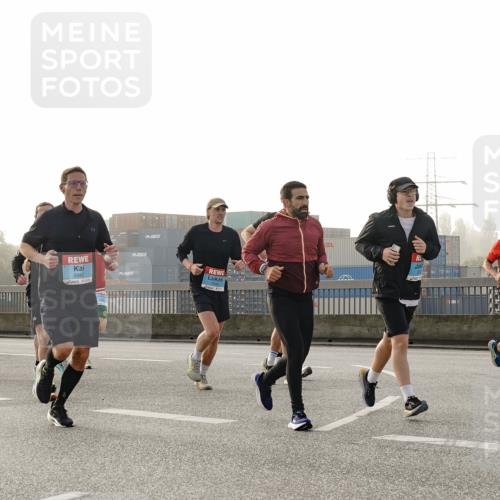 03.10.2026 - Köhlbrandbrückenlauf Michael Burmester http://msf.ph/oto/10770533 03.10.2026 09:14:19 Position 3 19, 2462 meine-sportfotos.de