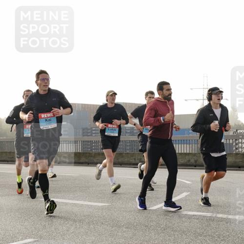 03.10.2026 - Köhlbrandbrückenlauf Michael Burmester http://msf.ph/oto/10770537 03.10.2026 09:14:19 Position 3 2462 meine-sportfotos.de
