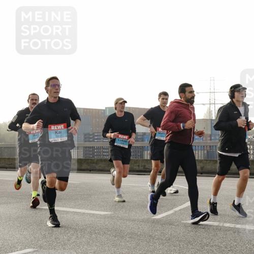 03.10.2026 - Köhlbrandbrückenlauf Michael Burmester http://msf.ph/oto/10770539 03.10.2026 09:14:19 Position 3 2462 meine-sportfotos.de