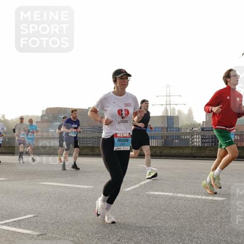 03.10.2026 - Köhlbrandbrückenlauf Michael Burmester http://msf.ph/oto/10770559 03.10.2026 09:14:22 Position 3 2382 meine-sportfotos.de