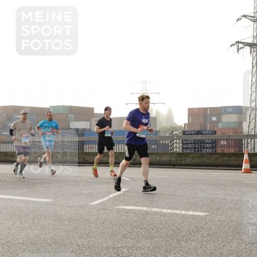 03.10.2026 - Köhlbrandbrückenlauf Michael Burmester http://msf.ph/oto/10770572 03.10.2026 09:14:23 Position 3  meine-sportfotos.de