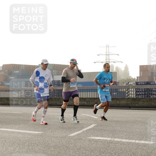 03.10.2026 - Köhlbrandbrückenlauf Michael Burmester http://msf.ph/oto/10770582 03.10.2026 09:14:24 Position 3  meine-sportfotos.de