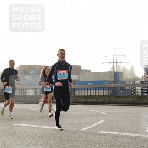 03.10.2026 - Köhlbrandbrückenlauf Michael Burmester http://msf.ph/oto/10770590 03.10.2026 09:14:26 Position 3 1787, 2374 meine-sportfotos.de