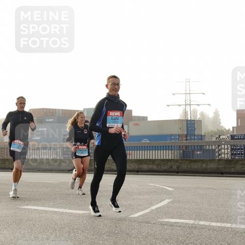 03.10.2026 - Köhlbrandbrückenlauf Michael Burmester http://msf.ph/oto/10770592 03.10.2026 09:14:26 Position 3 2374, 2199 meine-sportfotos.de