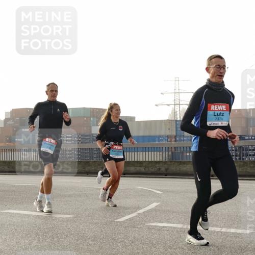 03.10.2026 - Köhlbrandbrückenlauf Michael Burmester http://msf.ph/oto/10770598 03.10.2026 09:14:26 Position 3 2288, 2374 meine-sportfotos.de