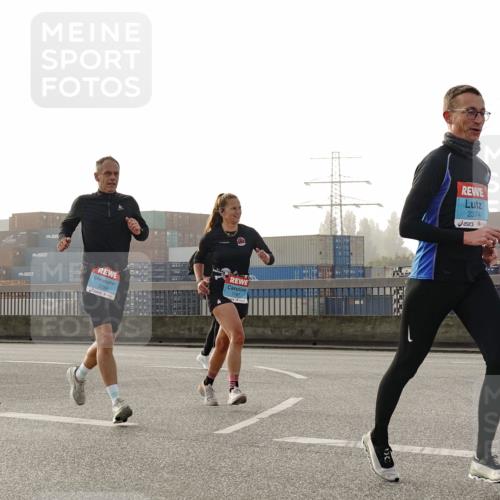 03.10.2026 - Köhlbrandbrückenlauf Michael Burmester http://msf.ph/oto/10770599 03.10.2026 09:14:26 Position 3 2288, 1787, 2374 meine-sportfotos.de