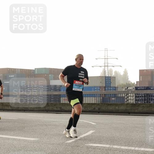 03.10.2026 - Köhlbrandbrückenlauf Michael Burmester http://msf.ph/oto/10770611 03.10.2026 09:14:28 Position 3 19 meine-sportfotos.de