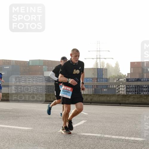03.10.2026 - Köhlbrandbrückenlauf Michael Burmester http://msf.ph/oto/10770615 03.10.2026 09:14:30 Position 3 2228 meine-sportfotos.de