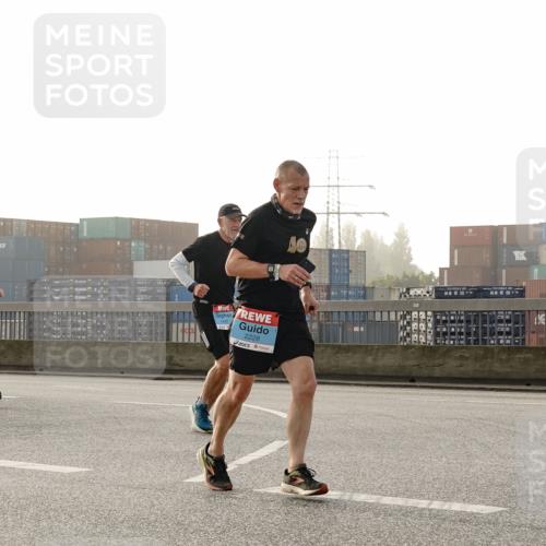 03.10.2026 - Köhlbrandbrückenlauf Michael Burmester http://msf.ph/oto/10770617 03.10.2026 09:14:30 Position 3 19, 1449, 2228 meine-sportfotos.de