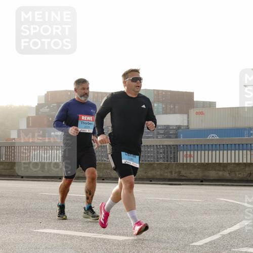 03.10.2026 - Köhlbrandbrückenlauf Michael Burmester http://msf.ph/oto/10770678 03.10.2026 09:14:41 Position 3 2229, 1280 meine-sportfotos.de