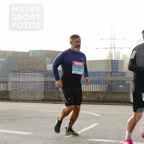 03.10.2026 - Köhlbrandbrückenlauf Michael Burmester http://msf.ph/oto/10770686 03.10.2026 09:14:42 Position 3 2229, 1280 meine-sportfotos.de