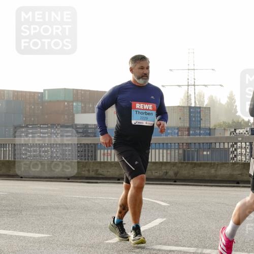 03.10.2026 - Köhlbrandbrückenlauf Michael Burmester http://msf.ph/oto/10770687 03.10.2026 09:14:42 Position 3 2229, 1280 meine-sportfotos.de