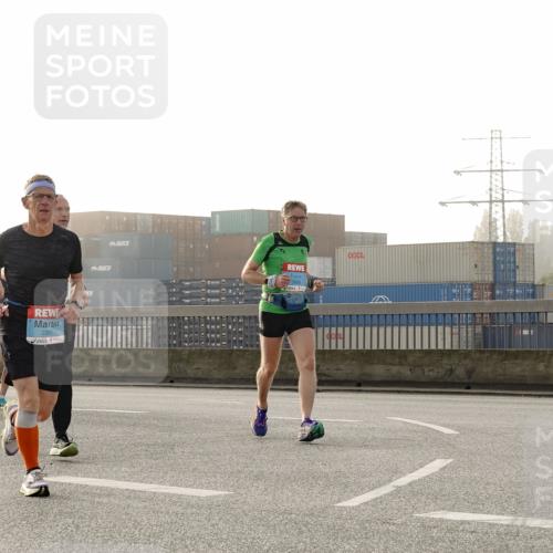 03.10.2026 - Köhlbrandbrückenlauf Michael Burmester http://msf.ph/oto/10770701 03.10.2026 09:14:45 Position 3 2201 meine-sportfotos.de