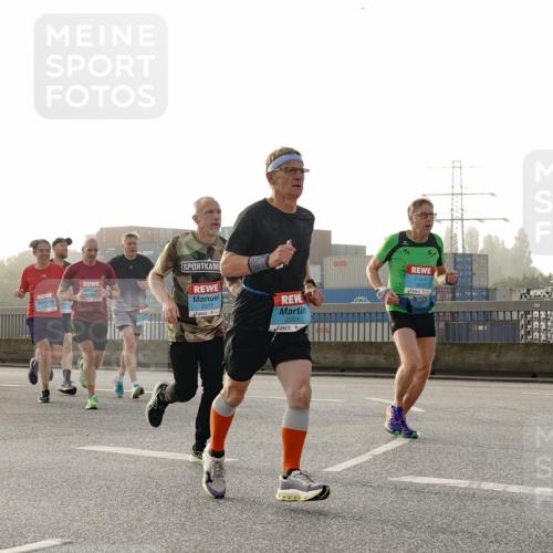 03.10.2026 - Köhlbrandbrückenlauf Michael Burmester http://msf.ph/oto/10770705 03.10.2026 09:14:46 Position 3 2217, 2201 meine-sportfotos.de