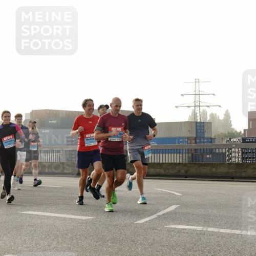 03.10.2026 - Köhlbrandbrückenlauf Michael Burmester http://msf.ph/oto/10770717 03.10.2026 09:14:47 Position 3 22 meine-sportfotos.de