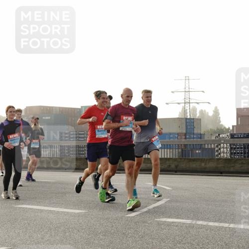 03.10.2026 - Köhlbrandbrückenlauf Michael Burmester http://msf.ph/oto/10770722 03.10.2026 09:14:47 Position 3  meine-sportfotos.de