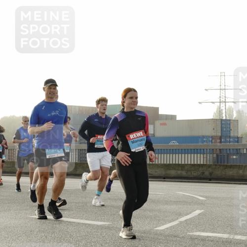 03.10.2026 - Köhlbrandbrückenlauf Michael Burmester http://msf.ph/oto/10770732 03.10.2026 09:14:49 Position 3 1745, 2297, 805, 1572 meine-sportfotos.de