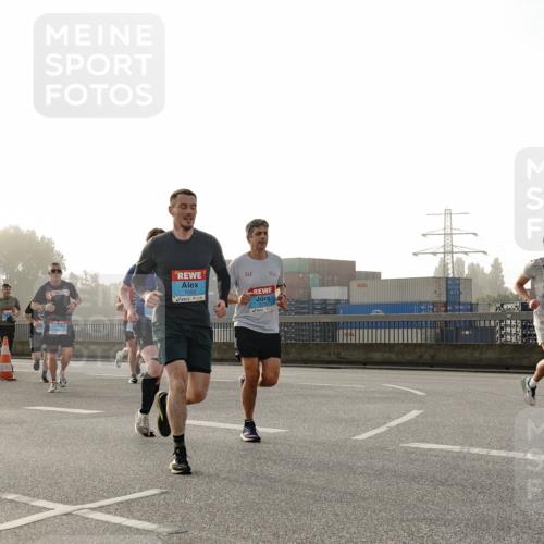 03.10.2026 - Köhlbrandbrückenlauf Michael Burmester http://msf.ph/oto/10770776 03.10.2026 09:14:55 Position 3 1055, 361 meine-sportfotos.de