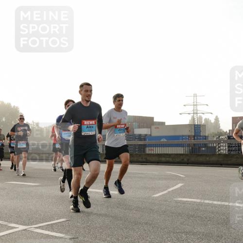 03.10.2026 - Köhlbrandbrückenlauf Michael Burmester http://msf.ph/oto/10770778 03.10.2026 09:14:55 Position 3 1055, 3617, 191 meine-sportfotos.de