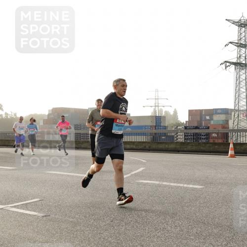03.10.2026 - Köhlbrandbrückenlauf Michael Burmester http://msf.ph/oto/10770805 03.10.2026 09:14:59 Position 3  meine-sportfotos.de