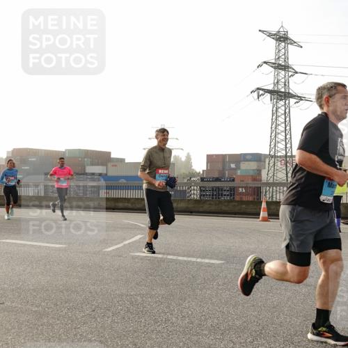 03.10.2026 - Köhlbrandbrückenlauf Michael Burmester http://msf.ph/oto/10770811 03.10.2026 09:15:00 Position 3  meine-sportfotos.de