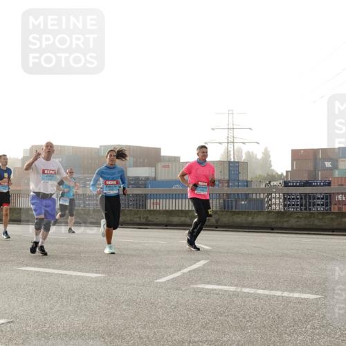 03.10.2026 - Köhlbrandbrückenlauf Michael Burmester http://msf.ph/oto/10770816 03.10.2026 09:15:01 Position 3 1 meine-sportfotos.de