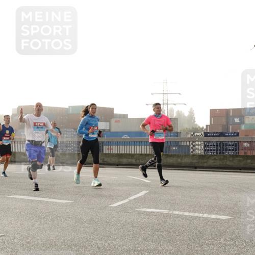 03.10.2026 - Köhlbrandbrückenlauf Michael Burmester http://msf.ph/oto/10770820 03.10.2026 09:15:01 Position 3  meine-sportfotos.de