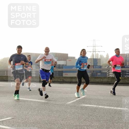03.10.2026 - Köhlbrandbrückenlauf Michael Burmester http://msf.ph/oto/10770822 03.10.2026 09:15:02 Position 3 2227 meine-sportfotos.de