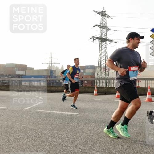 03.10.2026 - Köhlbrandbrückenlauf Michael Burmester http://msf.ph/oto/10770839 03.10.2026 09:15:04 Position 3 2227, 145 meine-sportfotos.de