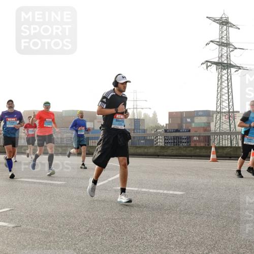 03.10.2026 - Köhlbrandbrückenlauf Michael Burmester http://msf.ph/oto/10770846 03.10.2026 09:15:05 Position 3  meine-sportfotos.de