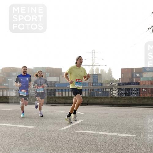03.10.2026 - Köhlbrandbrückenlauf Michael Burmester http://msf.ph/oto/10770882 03.10.2026 09:15:10 Position 3  meine-sportfotos.de