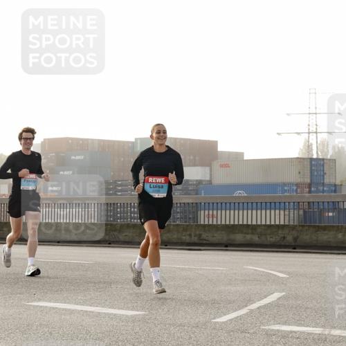 03.10.2026 - Köhlbrandbrückenlauf Michael Burmester http://msf.ph/oto/10770898 03.10.2026 09:15:13 Position 3 1127, 2298 meine-sportfotos.de