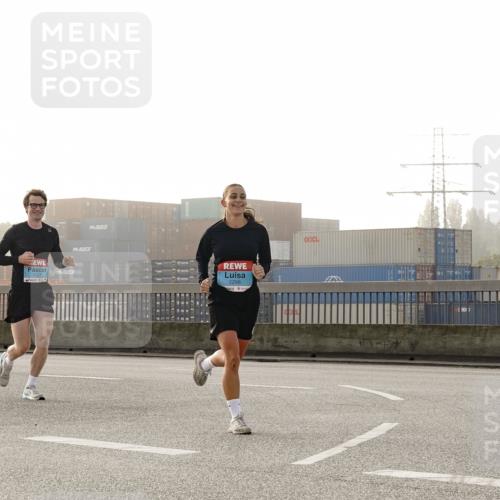 03.10.2026 - Köhlbrandbrückenlauf Michael Burmester http://msf.ph/oto/10770900 03.10.2026 09:15:13 Position 3 1127, 2298, 30 meine-sportfotos.de