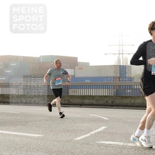 03.10.2026 - Köhlbrandbrückenlauf Michael Burmester http://msf.ph/oto/10770913 03.10.2026 09:15:16 Position 3 1080, 19, 1127 meine-sportfotos.de